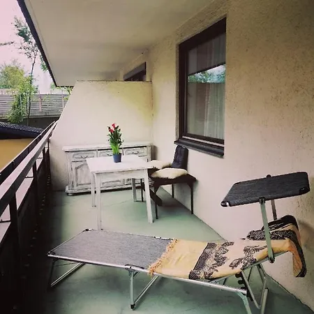 Angelika Τσελ αμ Ζέε